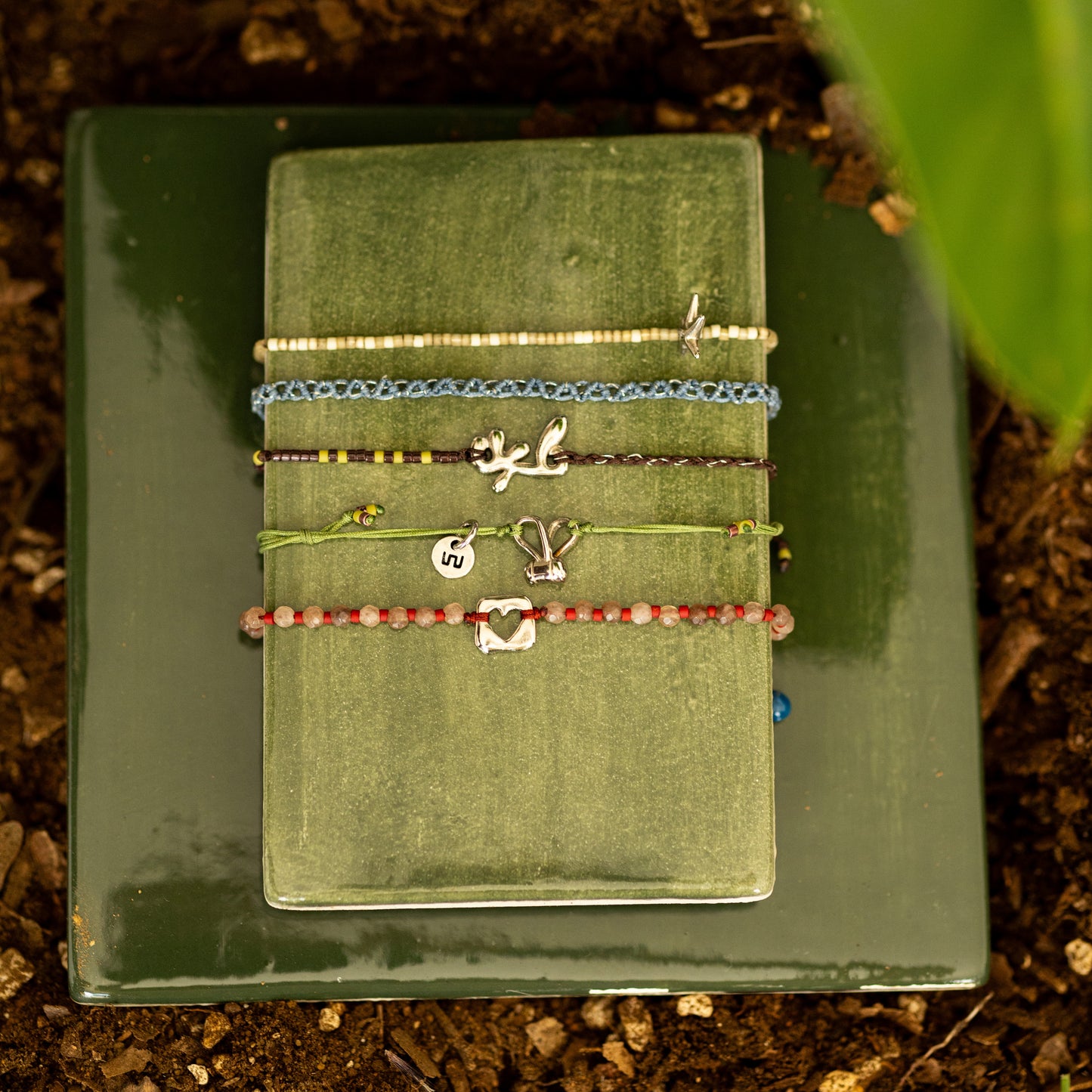 La Tierra y Ella - Pulseras - Multicolor
